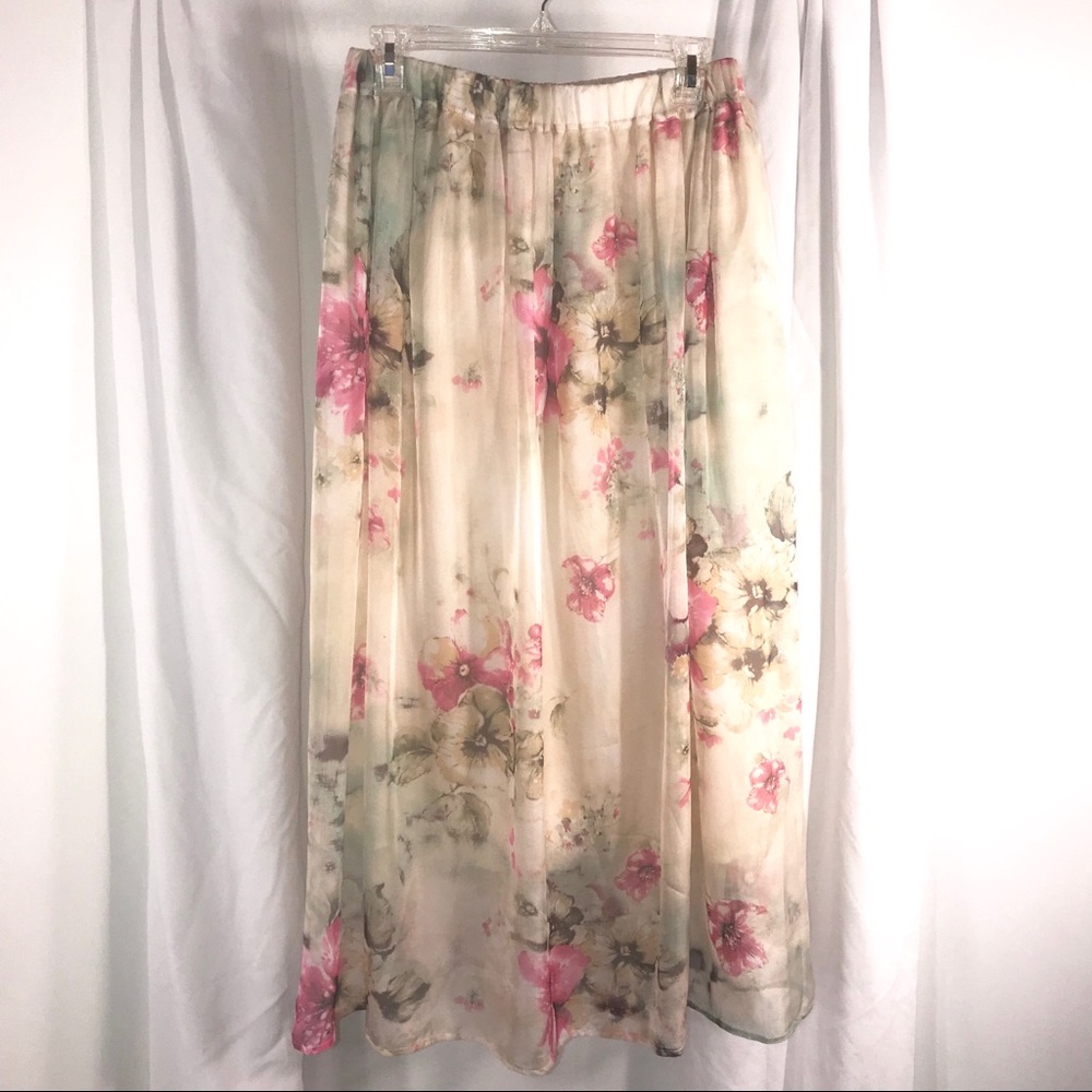 Pretty Soft Flowers Oh So Feminine Skirt, Size XL